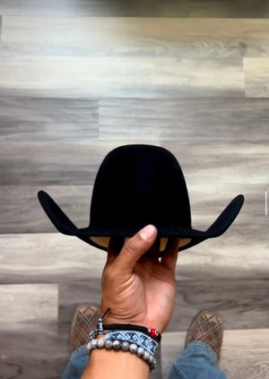10x Biggar Hats Black Regular Crown