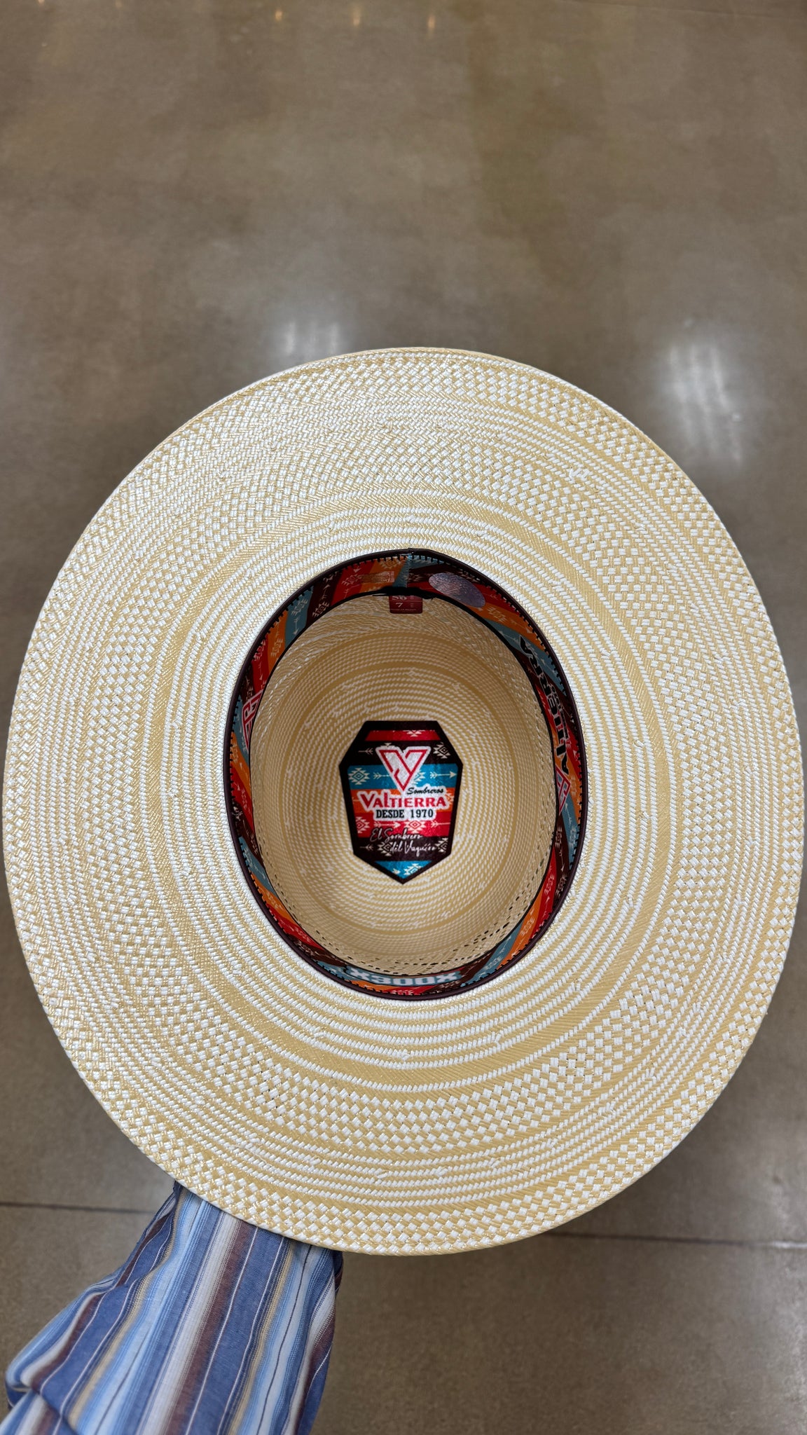 “Sierra Breeze” Tall Crown